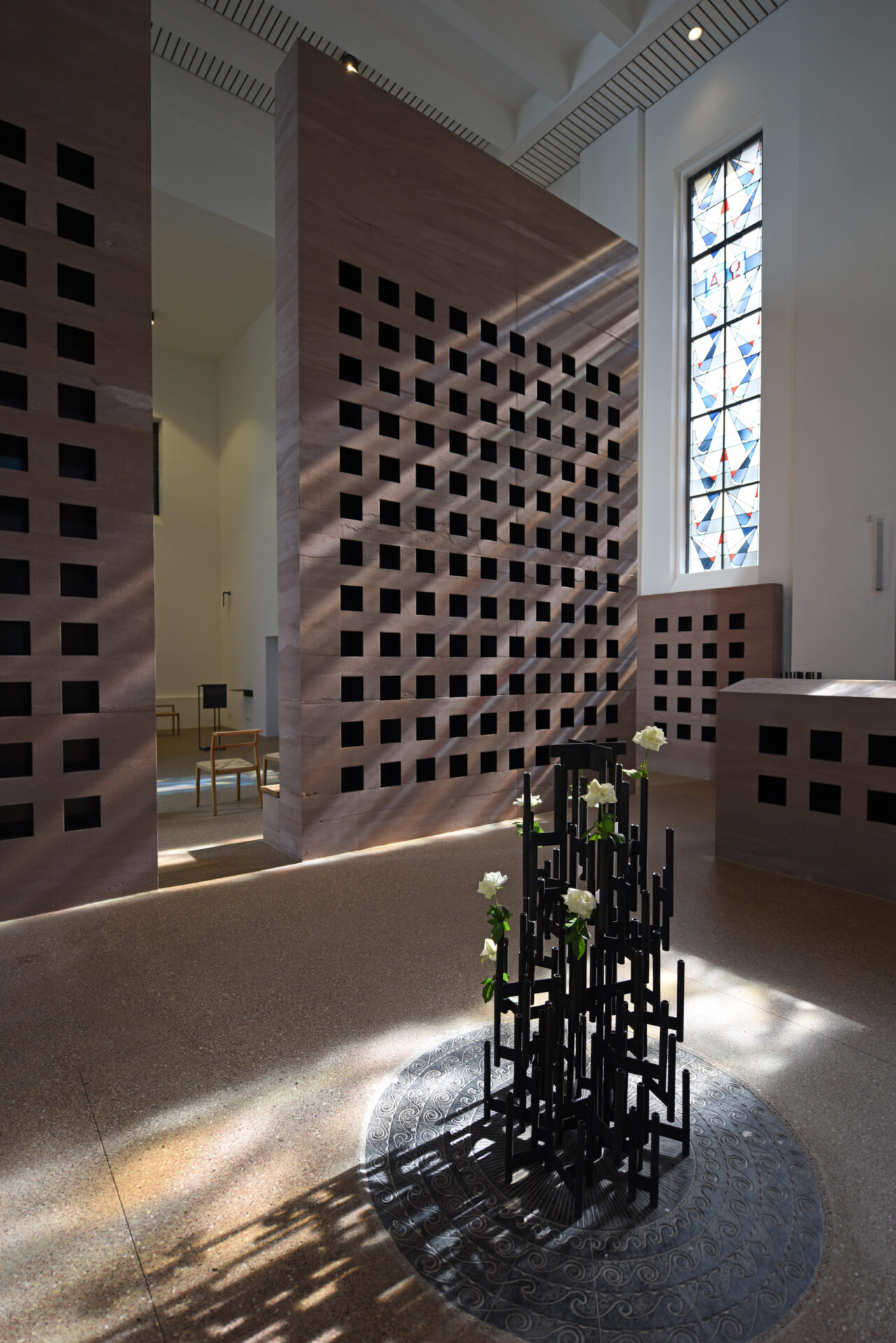 Seitenansicht Mauer und Fussboden