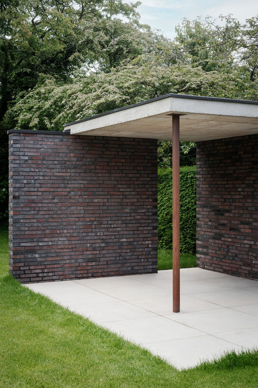 Zeitlose Architektur mit charakterstarker Klinkerfassade – Bild 6 von 10
